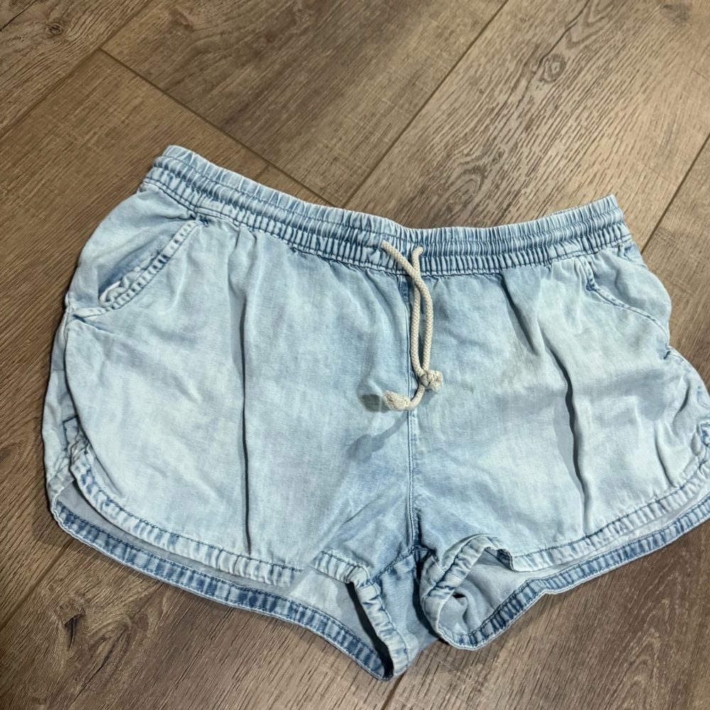Aerie Jean drawstring elastic waist shorts sz M. 2.5” inseam.